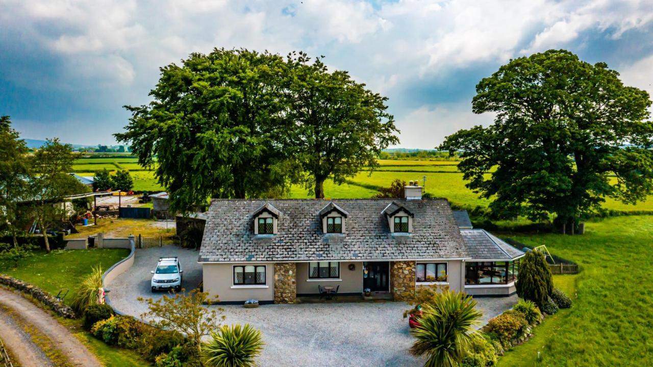The Ring Farmhouse バー エクステリア 写真